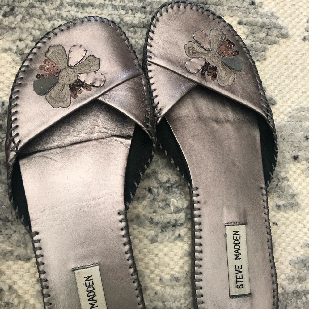 Steven madden metallic leather flats